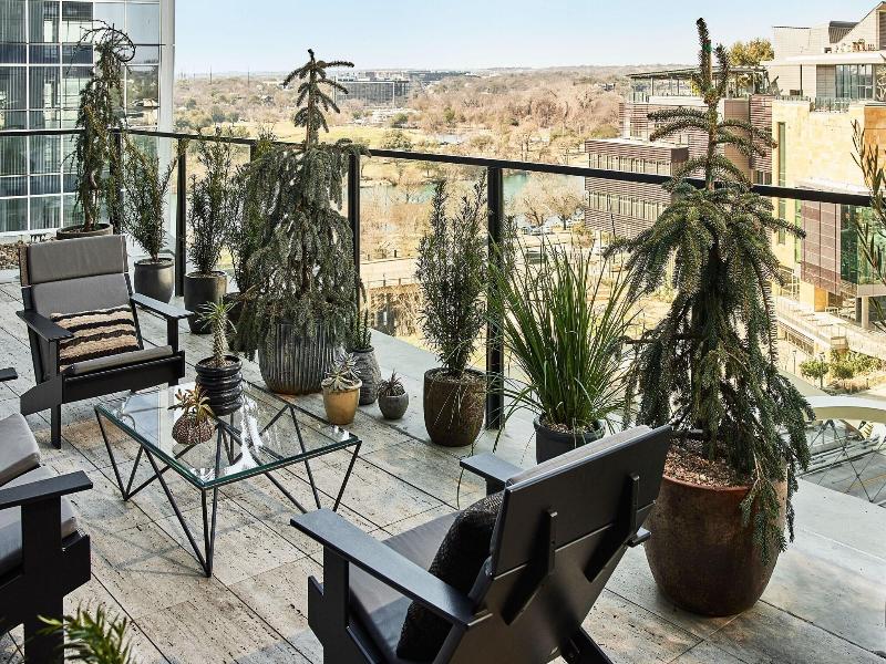 Austin Proper Hotel, a Member of Design Hotels image