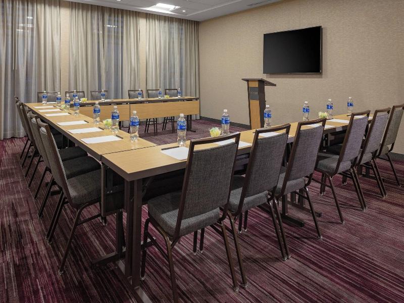 Courtyard By Marriott Cincinnati Mason image