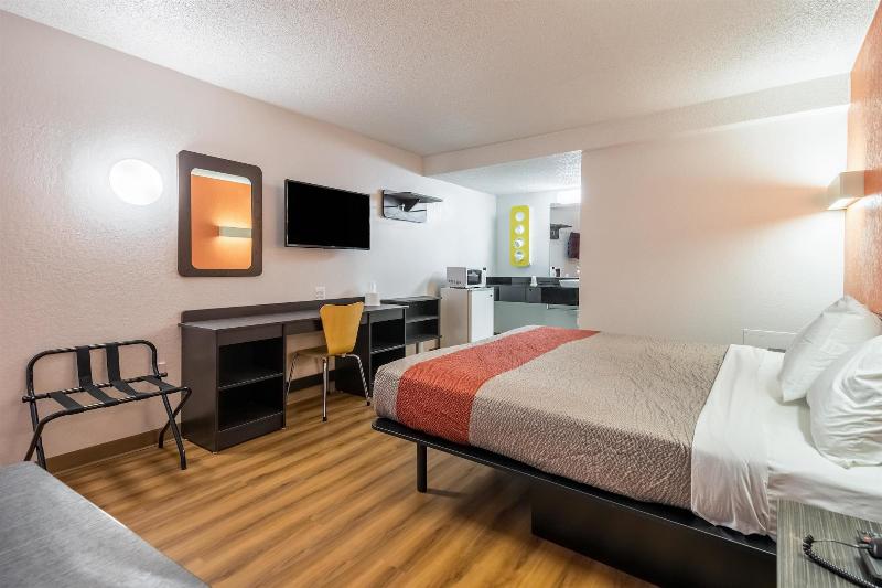 Motel 6 Schenectady, Ny image
