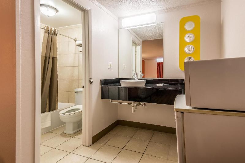 Motel 6 Schenectady, Ny image
