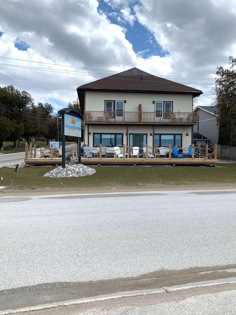 Paradise Inn On The Beach — general view
