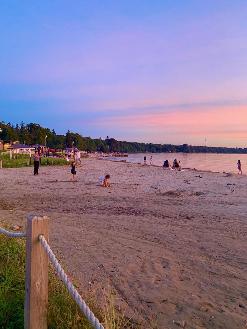 Paradise Inn On The Beach image