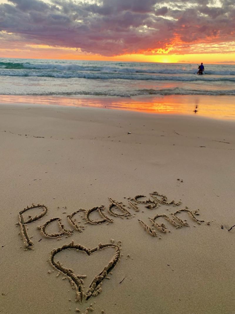 Paradise Inn On The Beach image