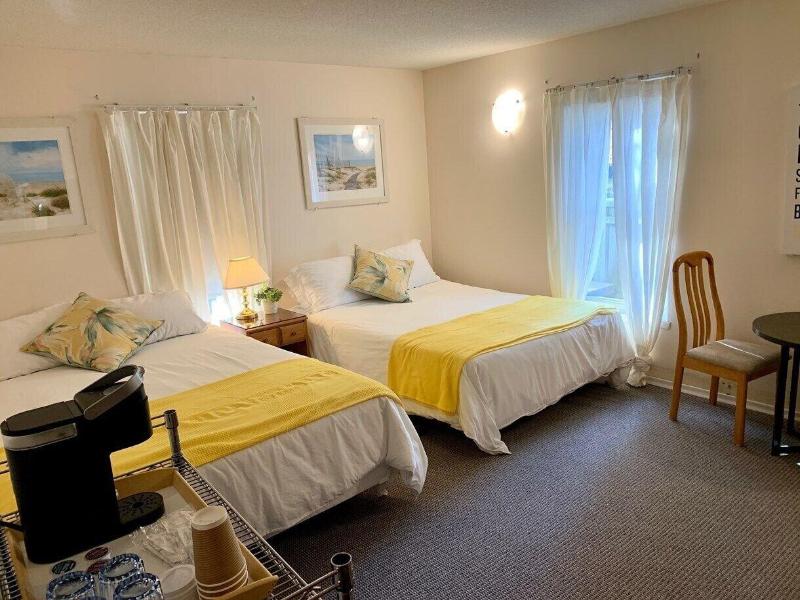 Paradise Inn On The Beach image