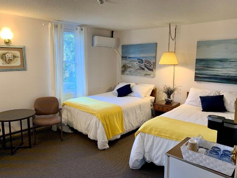 Paradise Inn On The Beach image