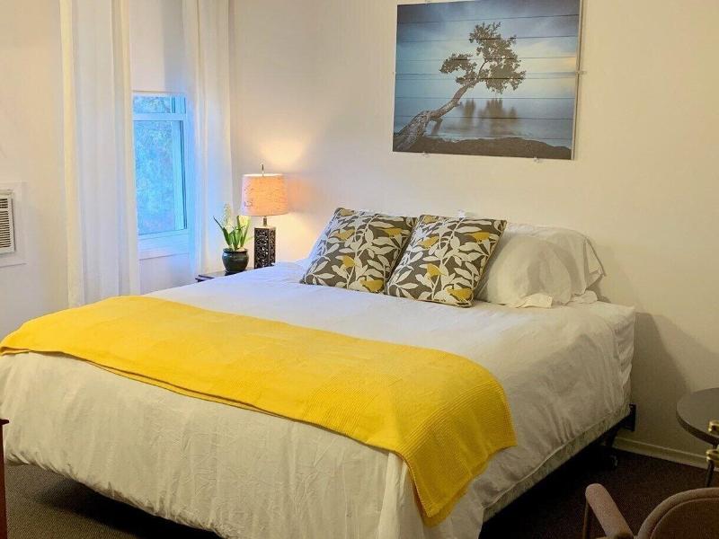 Paradise Inn On The Beach image