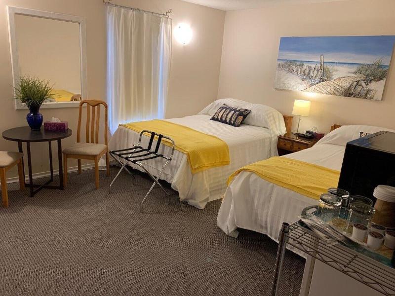 Paradise Inn On The Beach image