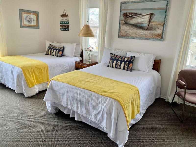Paradise Inn On The Beach image