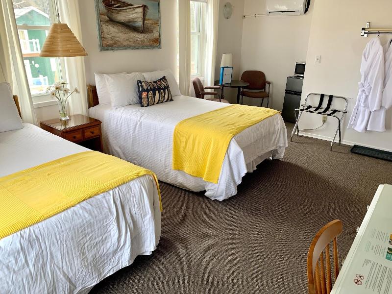 Paradise Inn On The Beach image