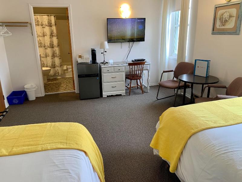 Paradise Inn On The Beach image