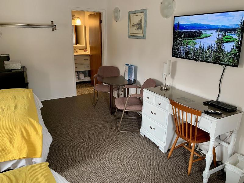 Paradise Inn On The Beach image