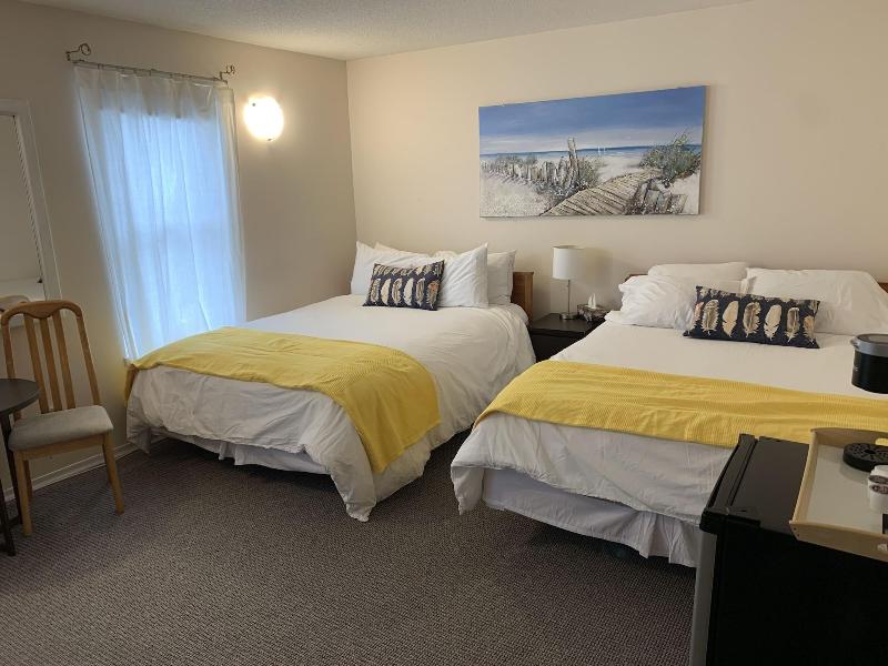 Paradise Inn On The Beach image