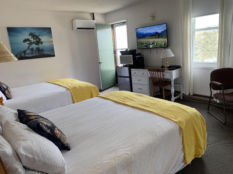 Paradise Inn On The Beach image