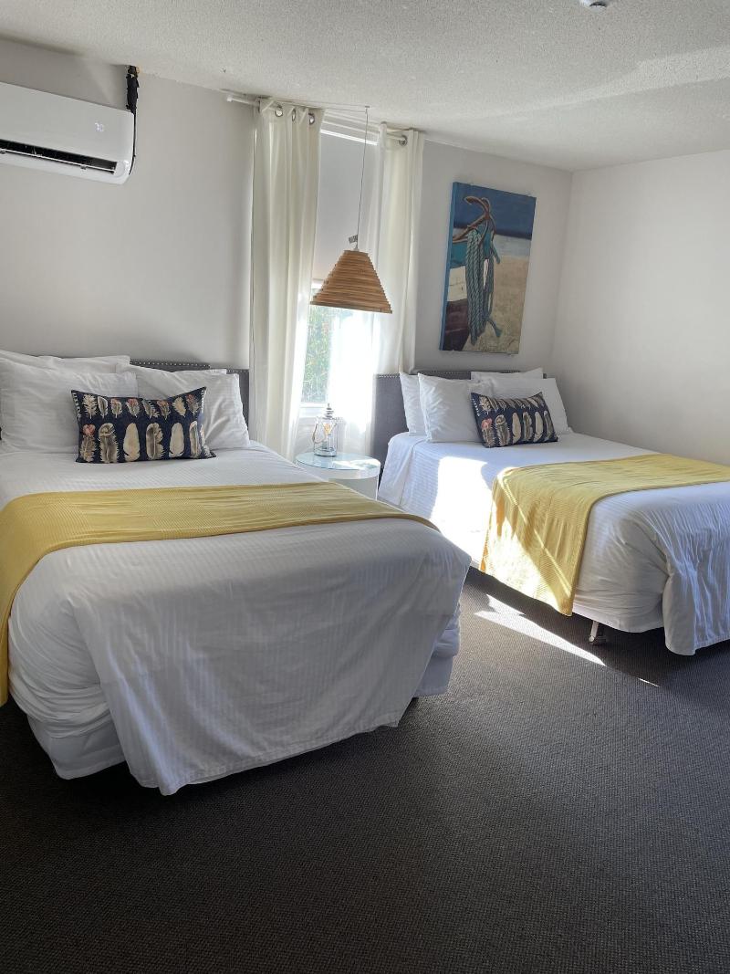 Paradise Inn On The Beach image