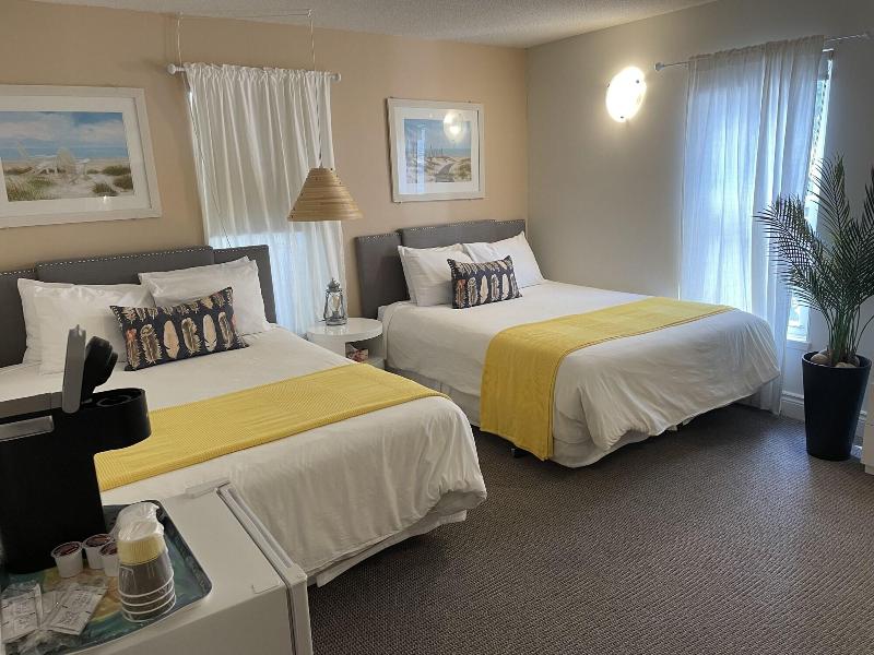 Paradise Inn On The Beach image