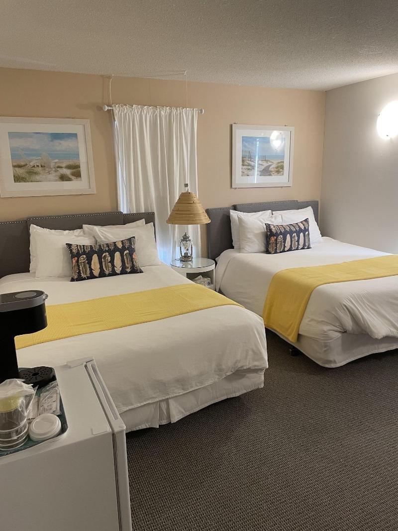 Paradise Inn On The Beach image