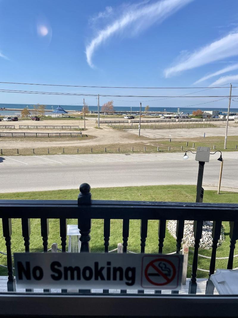 Paradise Inn On The Beach image