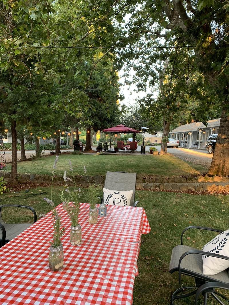 The Pines Motel And Cottages image