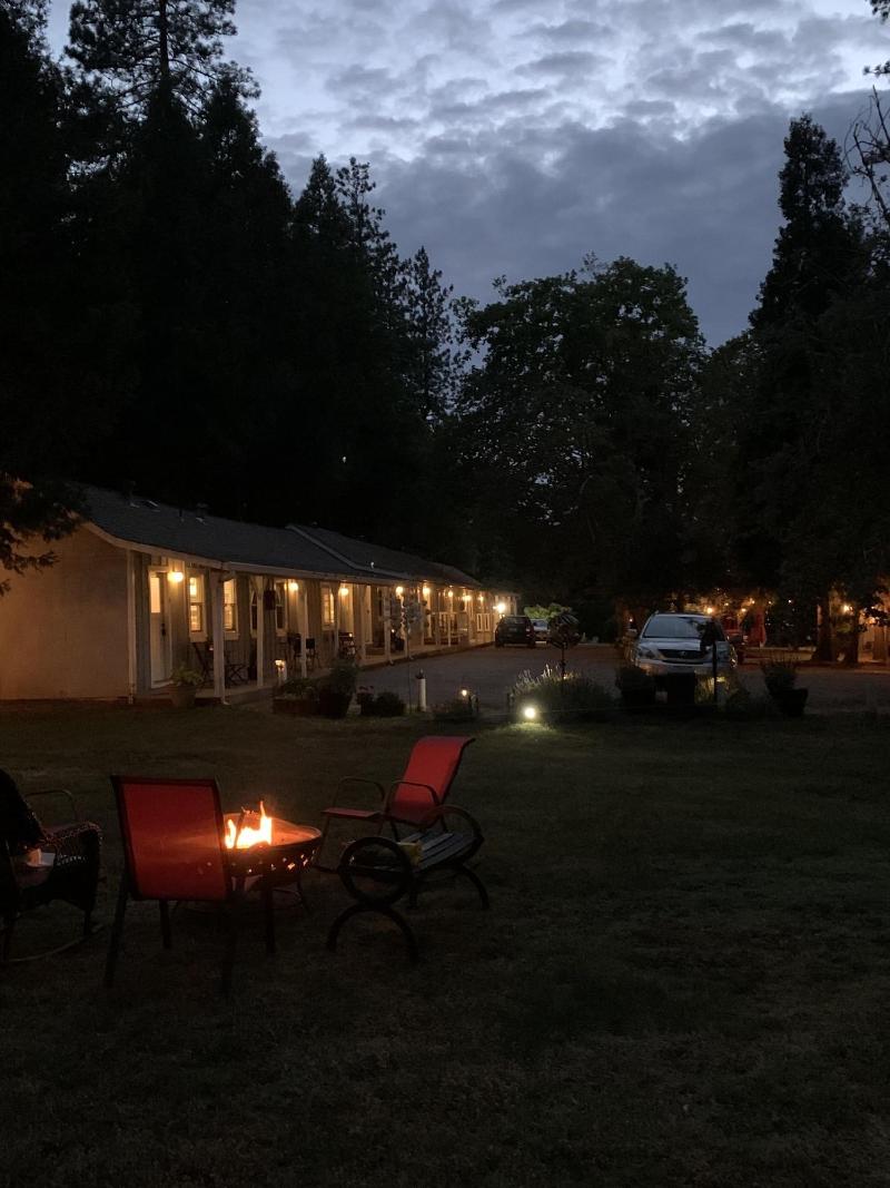 The Pines Motel And Cottages image