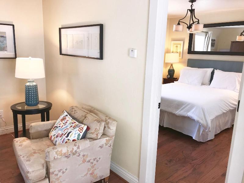 The Pines Motel And Cottages image