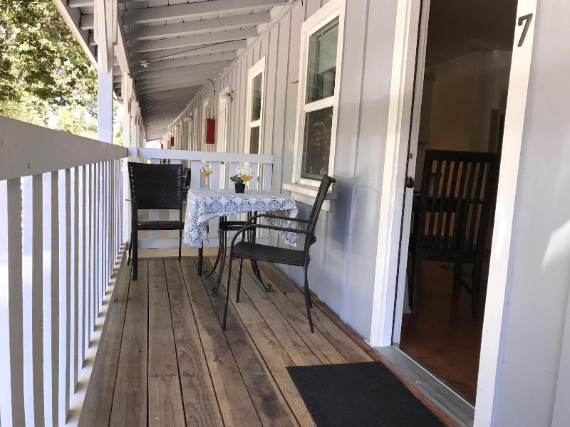 The Pines Motel And Cottages image