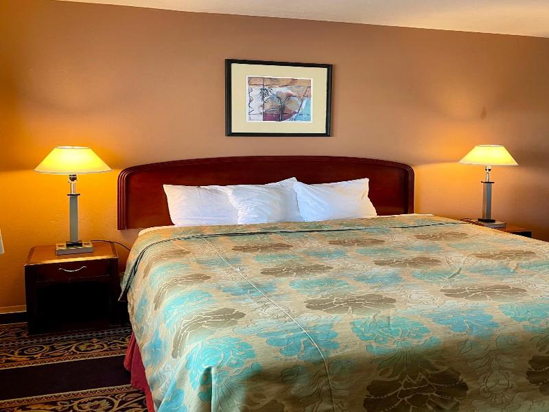 Red Bluff Inn — general view