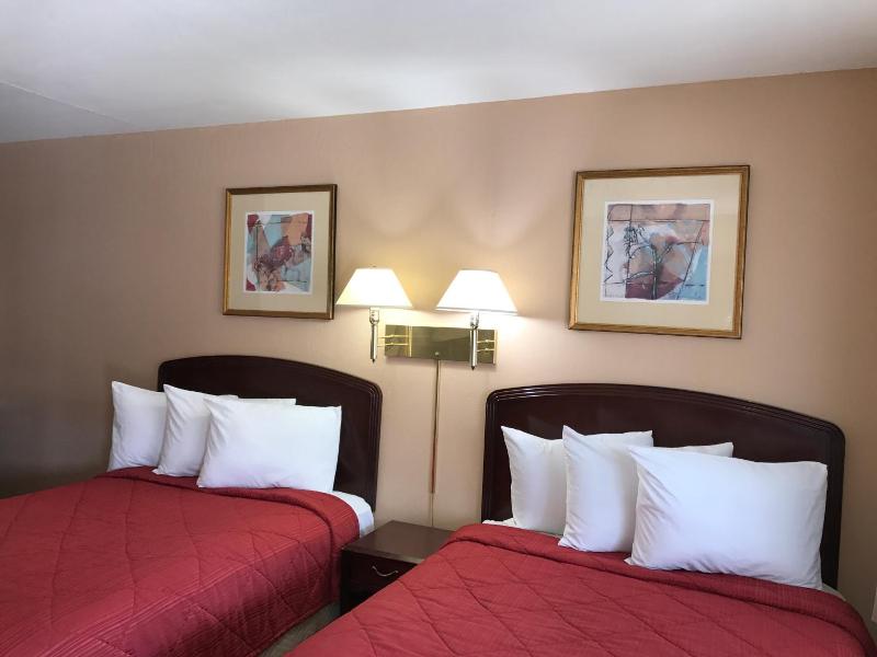 Red Bluff Inn image