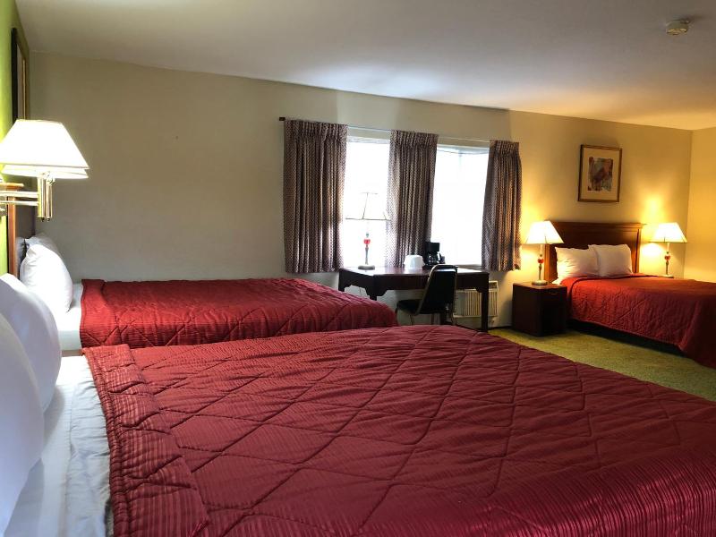 Red Bluff Inn image