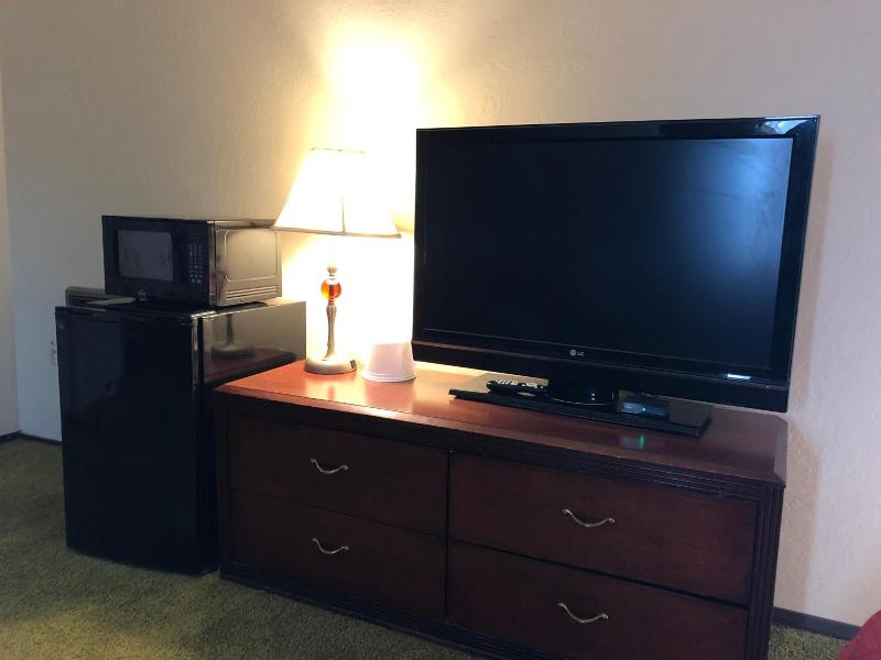 Red Bluff Inn image
