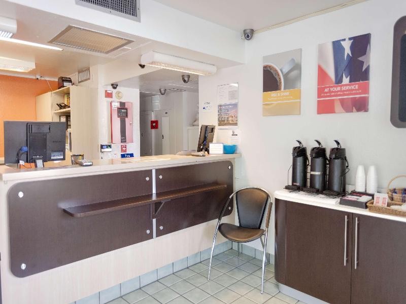 Motel 6 Weed, CA - Mount Shasta image