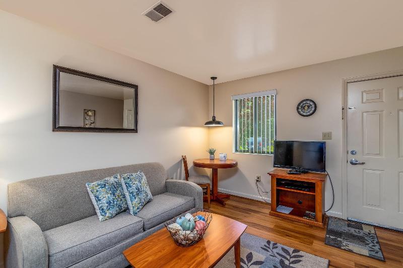 Affordable Corporate Suites - Florist Road image