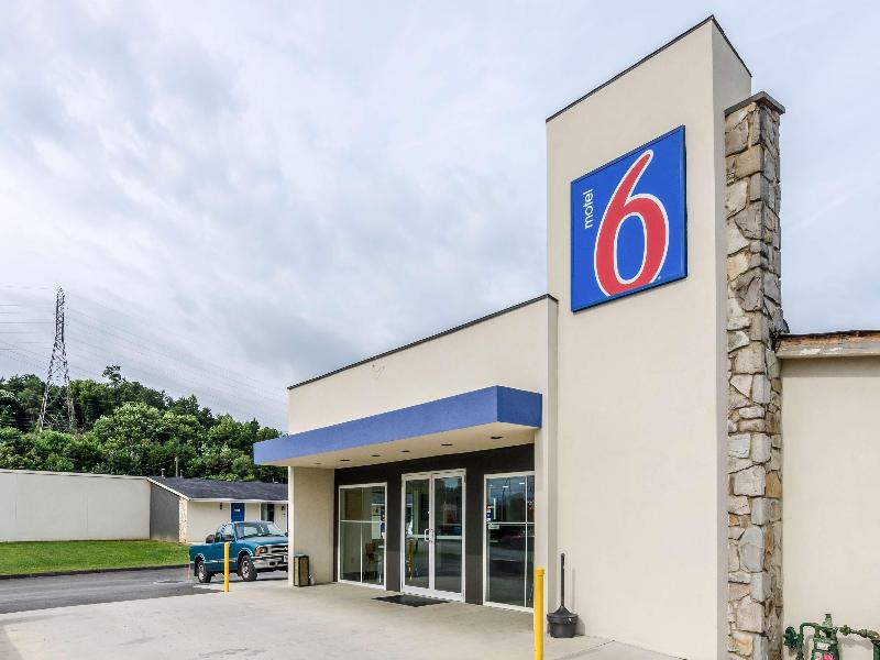 Motel 6 Troutville, VA image