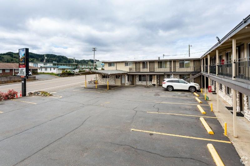 Anchor Bay Inn By OYO Reedsport image