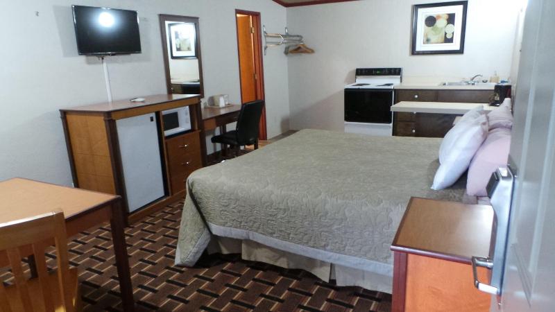 Anchor Bay Inn By OYO Reedsport image