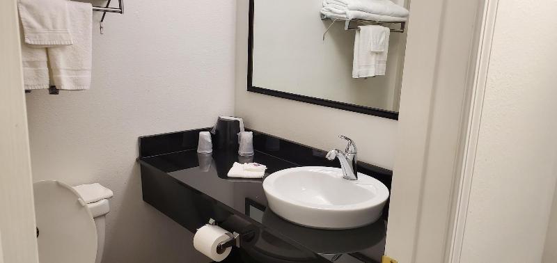Motel 6 Baker City, OR image
