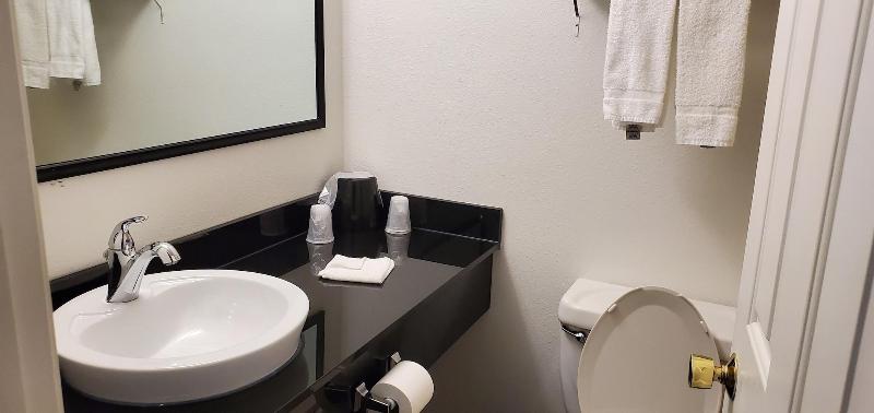 Motel 6 Baker City, OR image