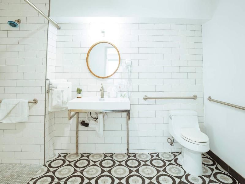 The Belmont Shore Inn image