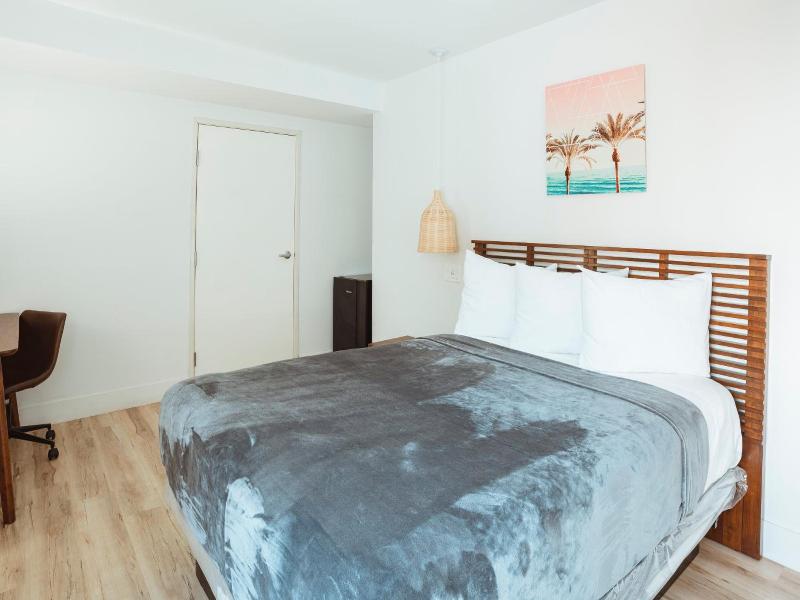 The Belmont Shore Inn image