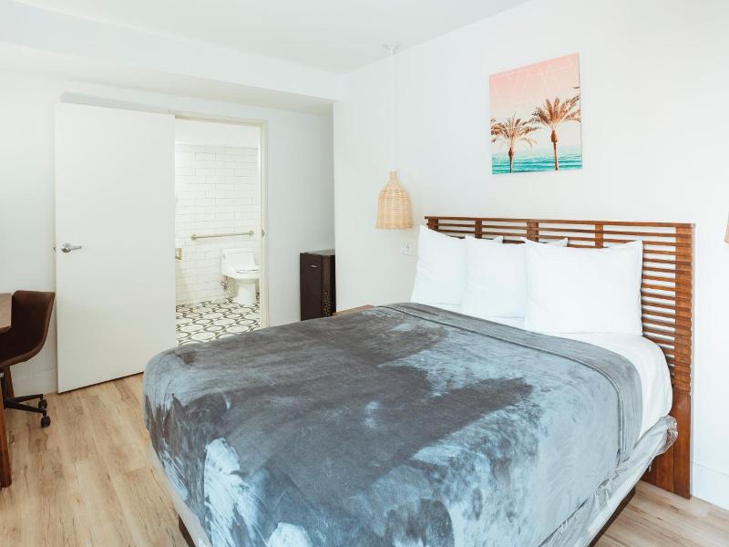 The Belmont Shore Inn image