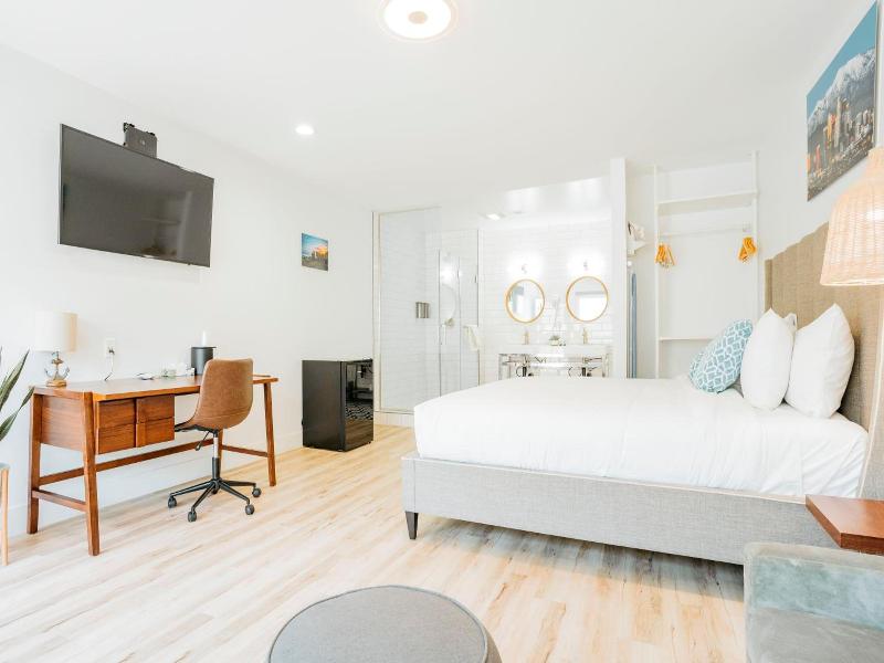 The Belmont Shore Inn image