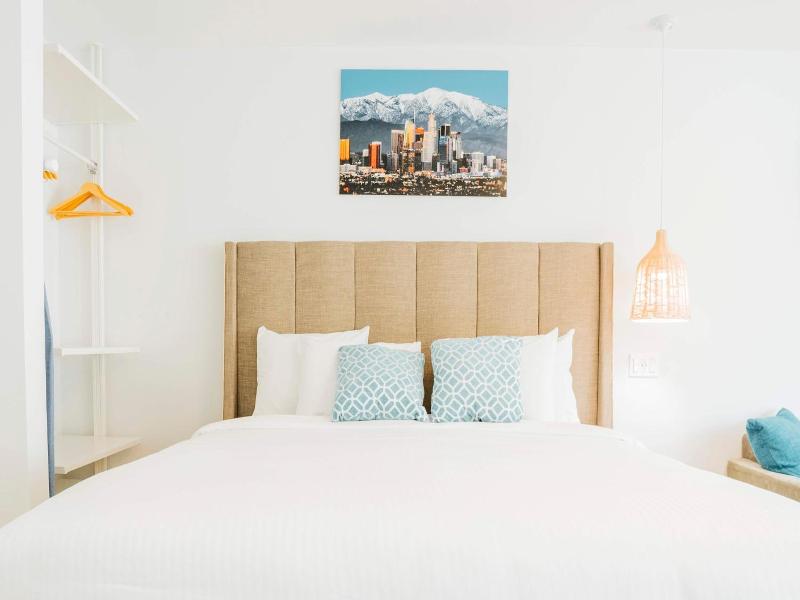 The Belmont Shore Inn image