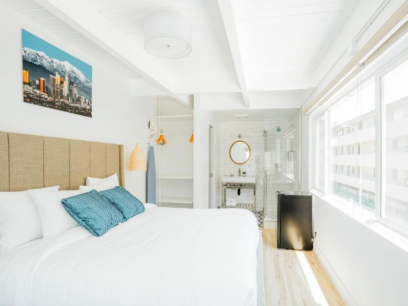 The Belmont Shore Inn image