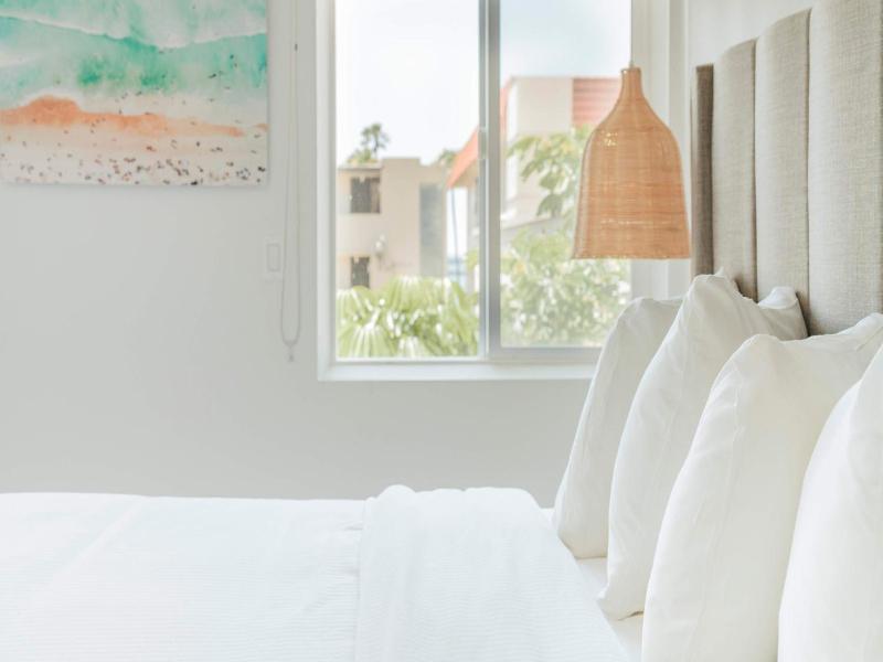 The Belmont Shore Inn image