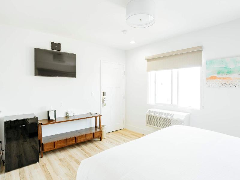 The Belmont Shore Inn image