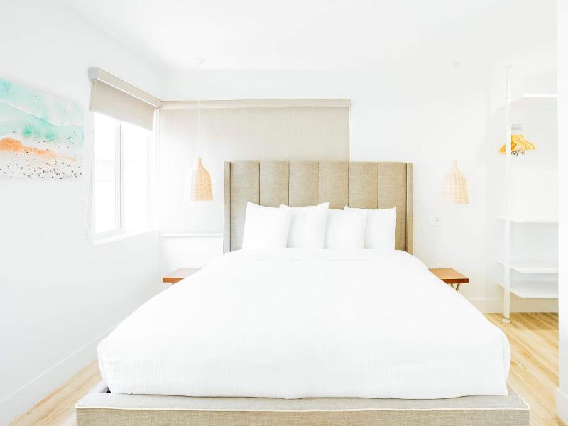 The Belmont Shore Inn image