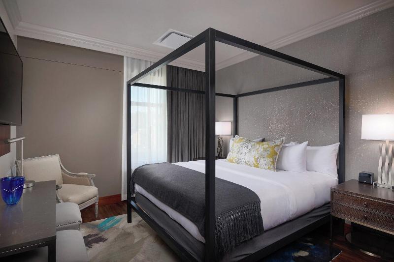 The Merrill Hotel, Muscatine, a Tribute Portfolio  image