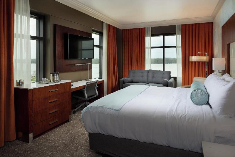 The Merrill Hotel, Muscatine, a Tribute Portfolio  image