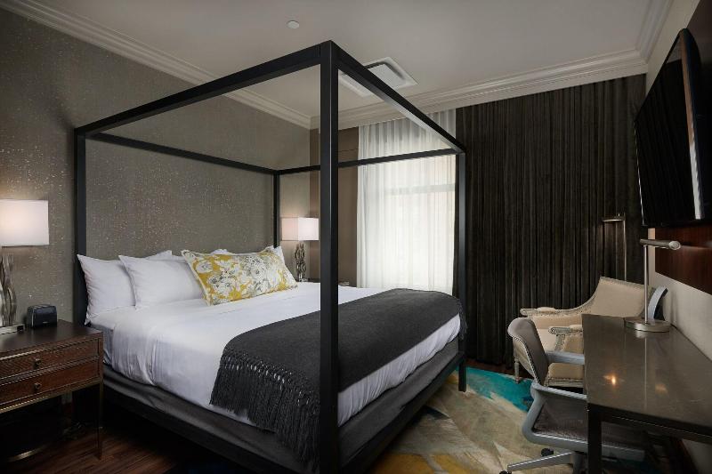 The Merrill Hotel, Muscatine, a Tribute Portfolio  image
