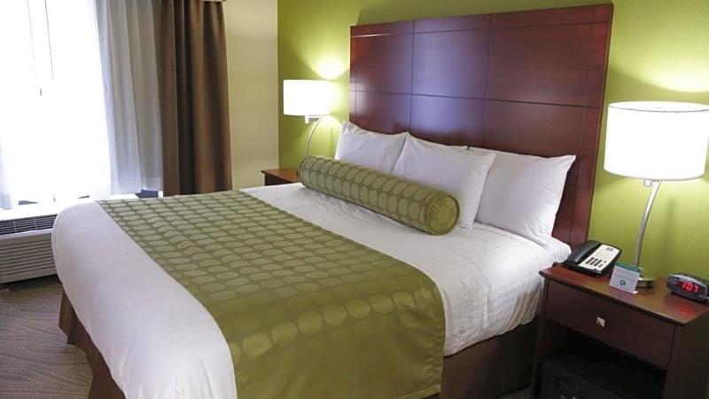 Comfort Inn & Suites Marquette - Prairie du Chien image