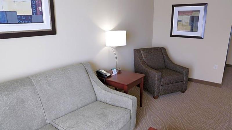 Comfort Inn & Suites Marquette - Prairie du Chien image